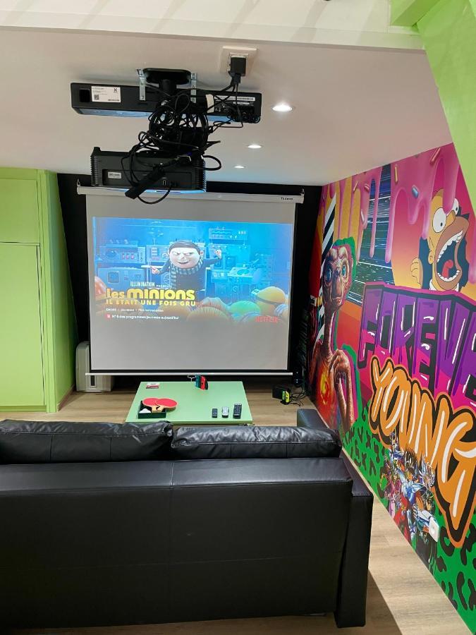 Capsule Forever Young - Jacuzzi - Sauna - Billard - Arcade De Jeux - Netflix & Home Cinema - Ping Pong Hastiere-par-dela Zewnętrze zdjęcie