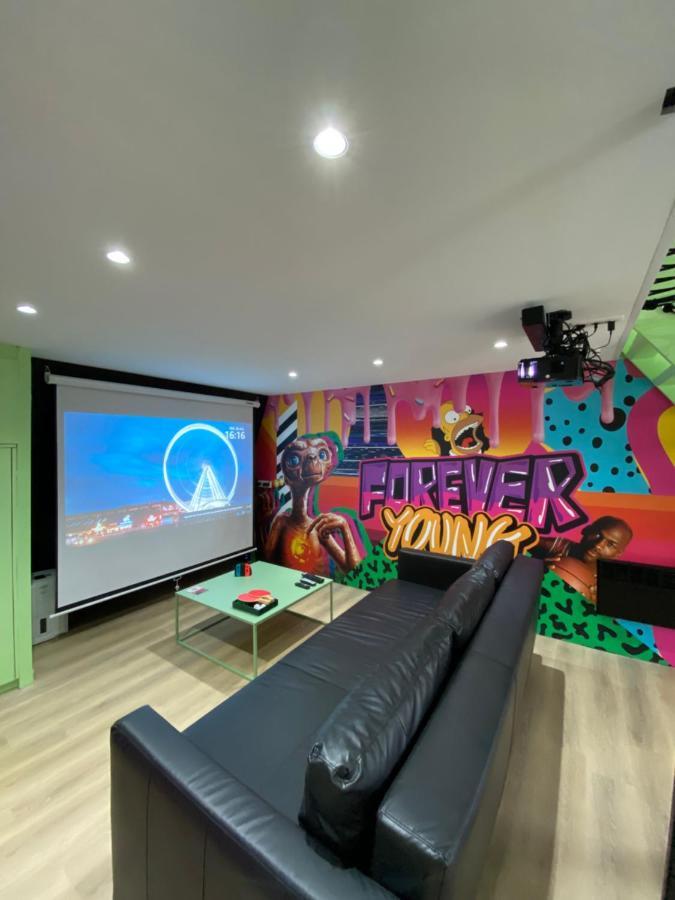 Capsule Forever Young - Jacuzzi - Sauna - Billard - Arcade De Jeux - Netflix & Home Cinema - Ping Pong Hastiere-par-dela Zewnętrze zdjęcie